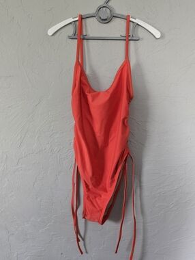 GNASH swim Us 6 Like New